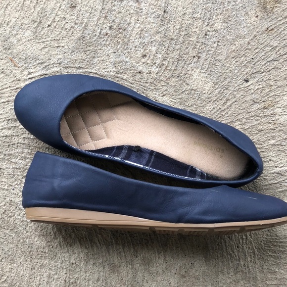 Navy blue flats - Picture 3 of 4
